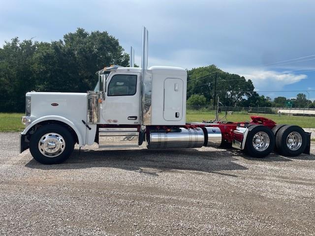 2026 Peterbilt 589-2