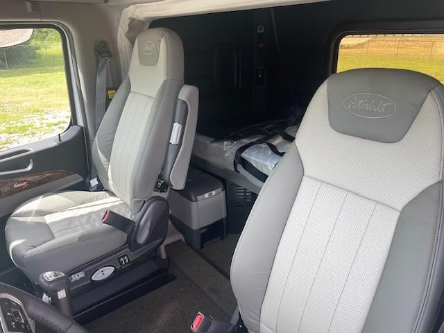 2026 Peterbilt 589-7