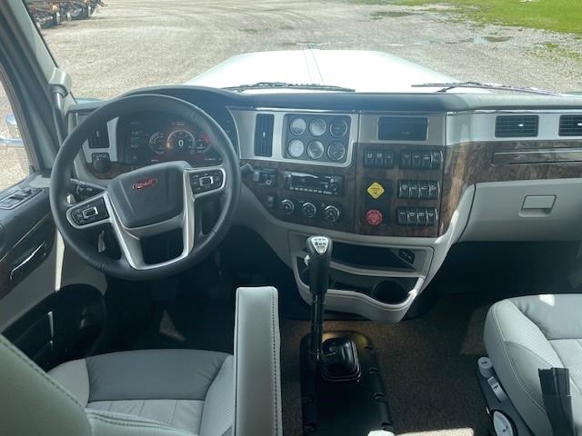 2026 Peterbilt 589-10