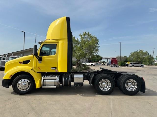 2021 Peterbilt 579-3
