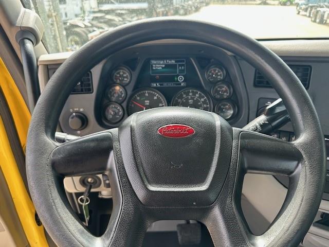 2021 Peterbilt 579-29