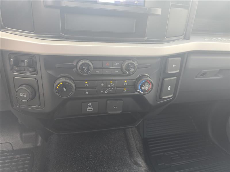 New 2025 Ford F-450 Regular Cab Reading SLU132-DW 11' Service Truck for sale #1928370 - photo 17