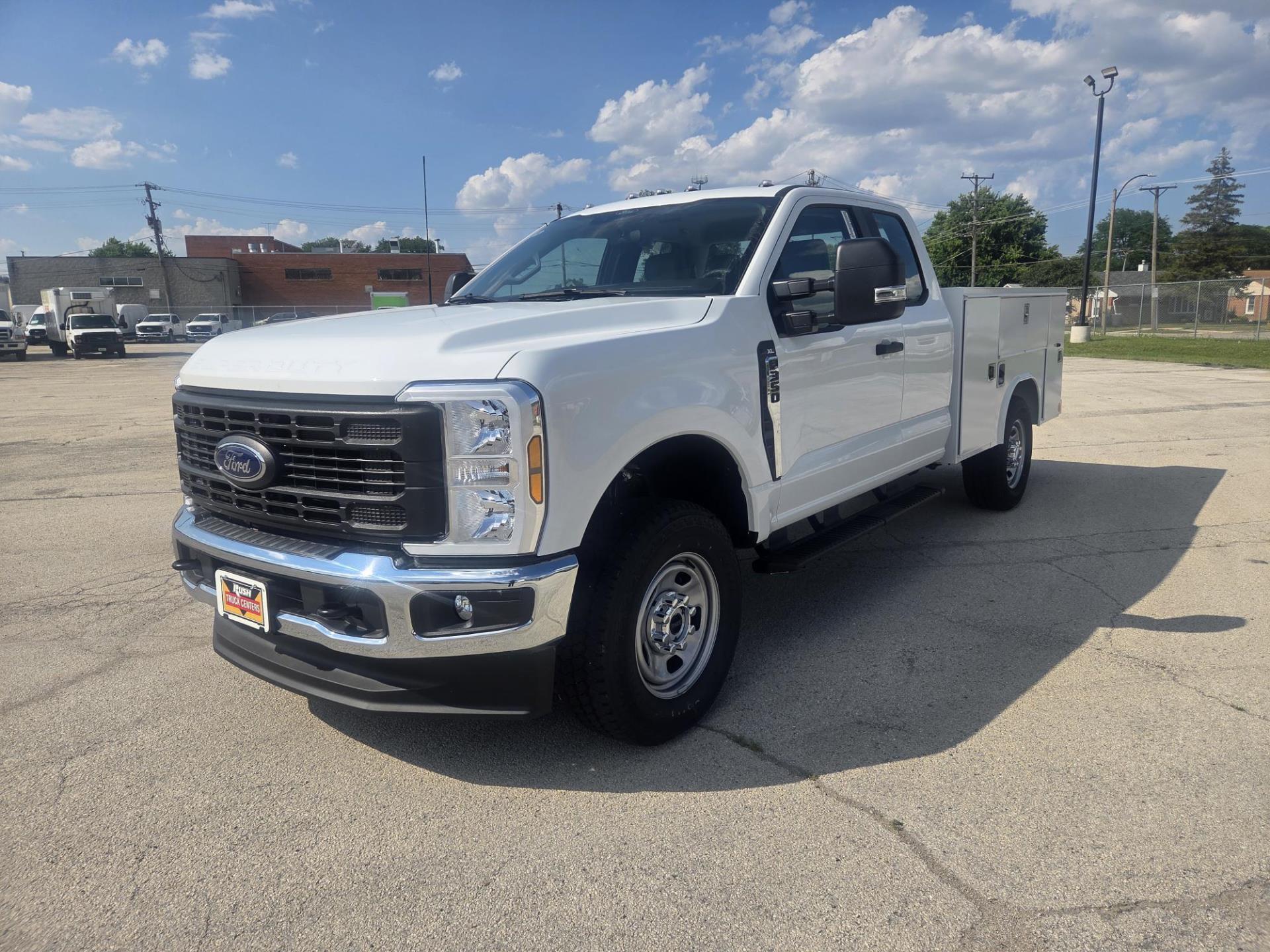 New 2025 Ford F-350 Super Cab 4x4 Reading SLU98-SW 8' 2" Service Truck for sale #1889938 - photo 1