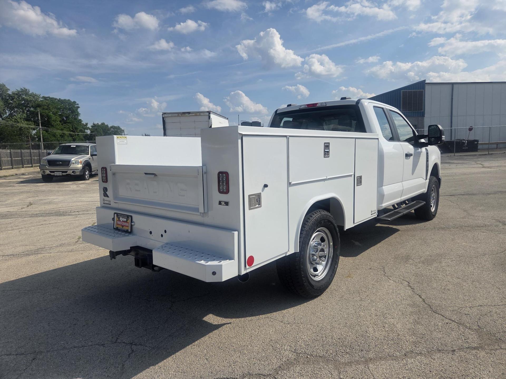 New 2025 Ford F-350 Super Cab 4x4 Reading SLU98-SW 8' 2" Service Truck for sale #1889938 - photo 5