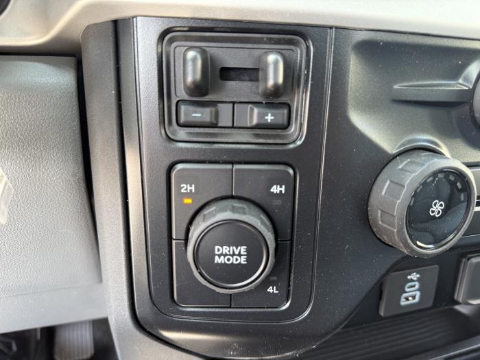 2025 Ford F-350-33