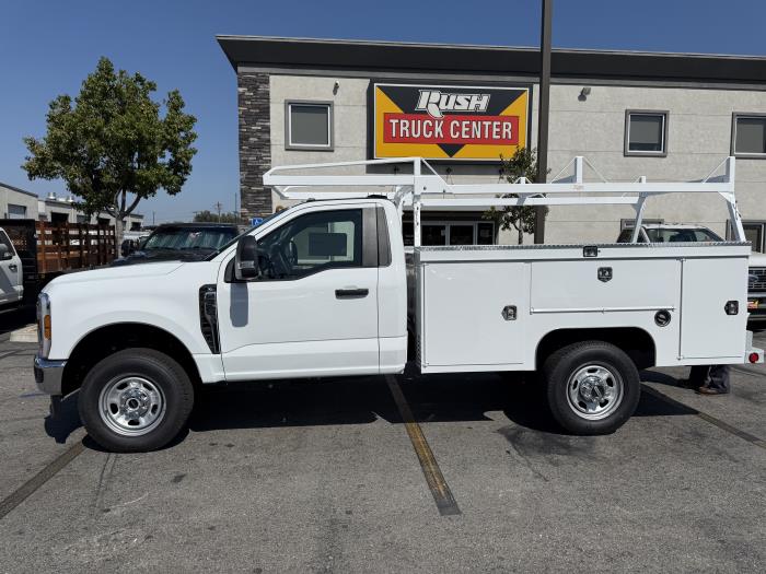2025 Ford F-350-2