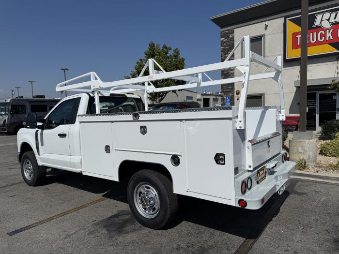 2025 Ford F-350-3