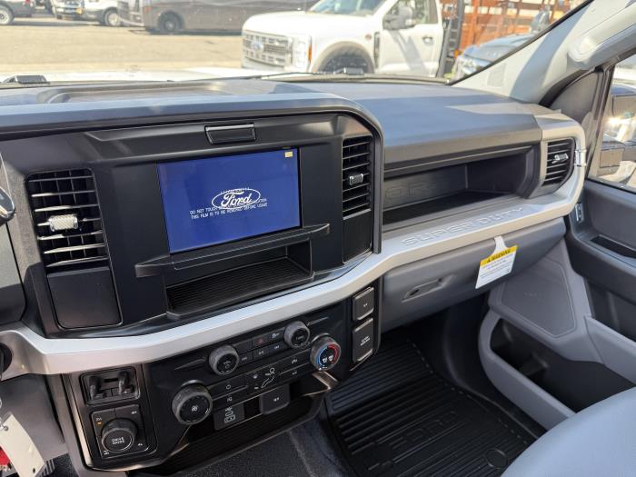2025 Ford F-350-27