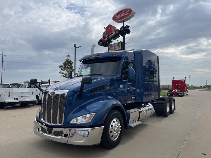2022 Peterbilt 579-1