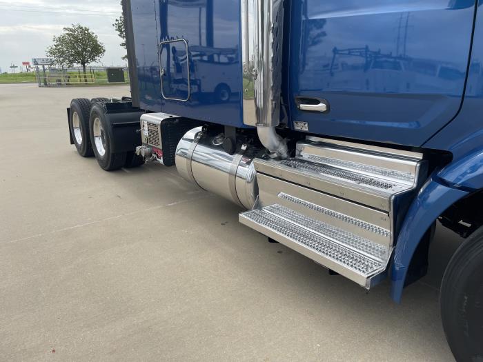 2022 Peterbilt 579-4