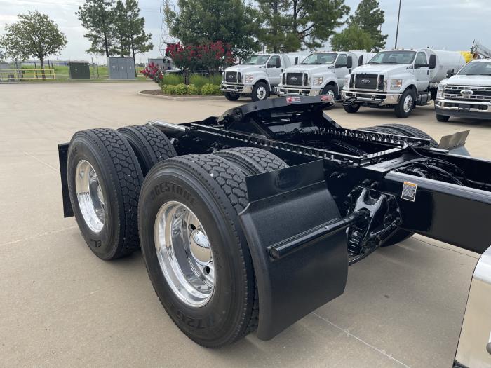 2022 Peterbilt 579-6