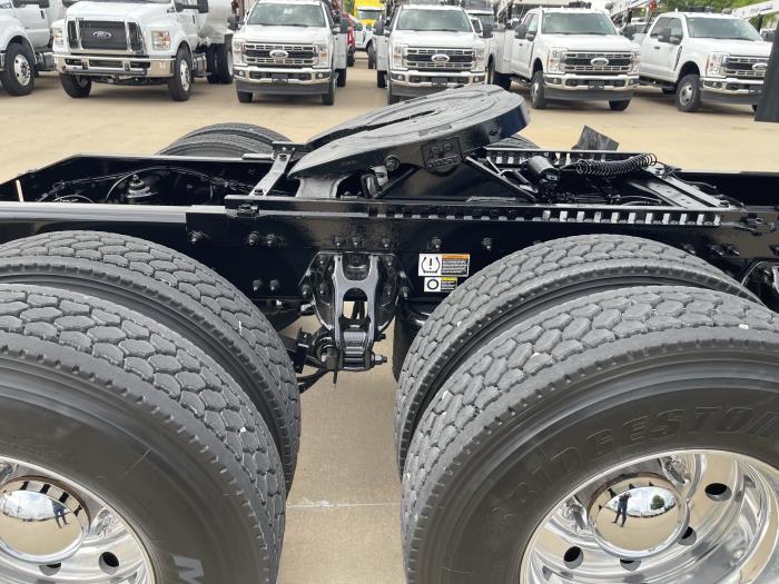 2022 Peterbilt 579-7
