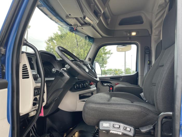2022 Peterbilt 579-17