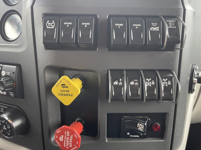 2022 Peterbilt 579-20