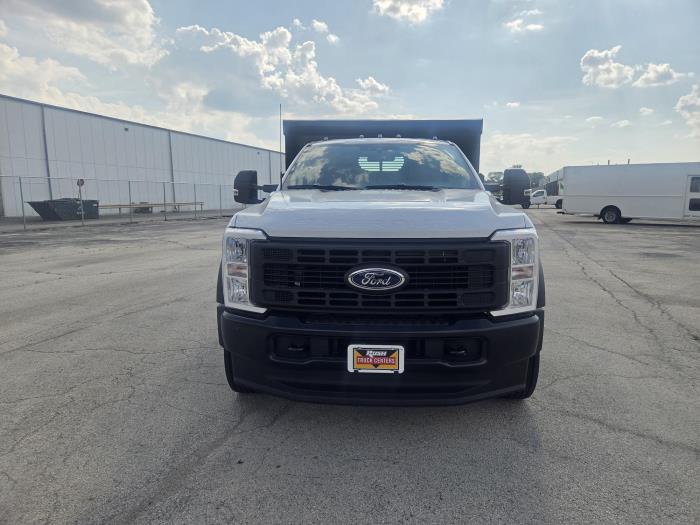 2025 Ford F-550-8