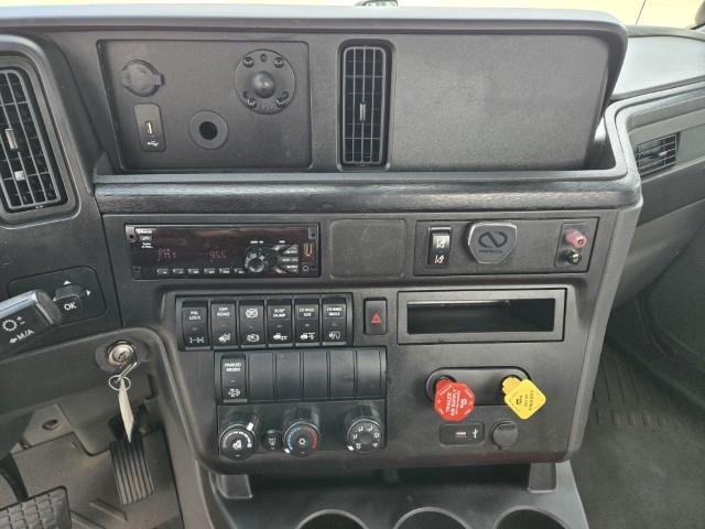 2020 International LT625-8