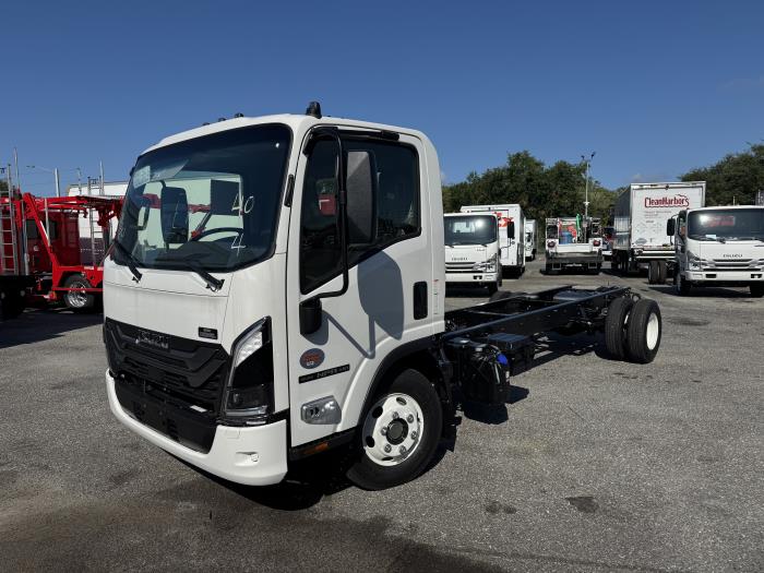 2025 Isuzu NPR-HD-1