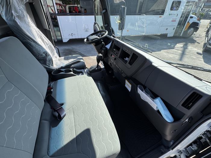 2025 Isuzu NPR-HD-9