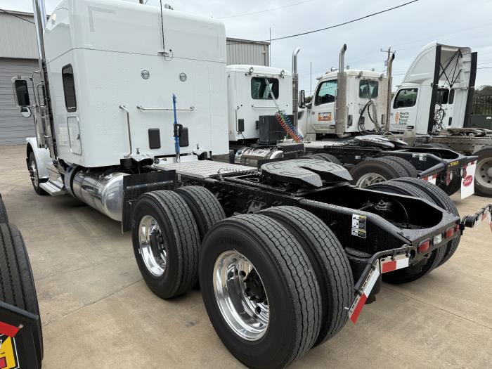 2026 Peterbilt 589-2