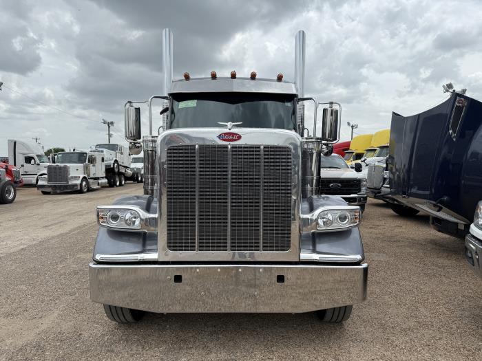 2026 Peterbilt 589-2