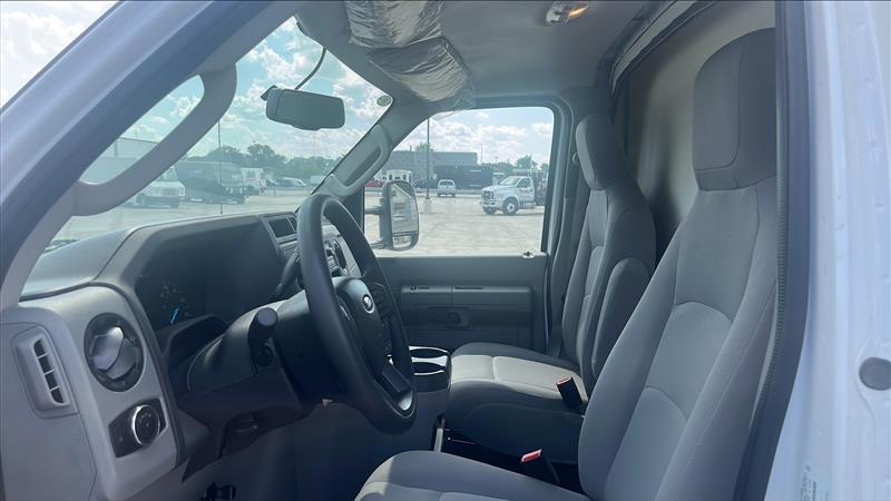 New 2024 Ford E-350 10' Wabash Box Van for sale #1712128 - photo 13