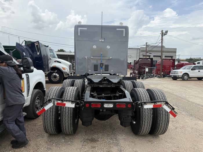 2026 Peterbilt 589-6