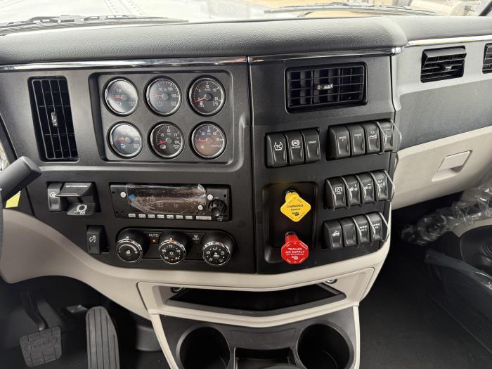 2026 Peterbilt 589-13