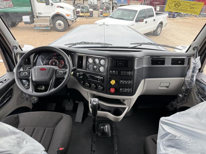 2026 Peterbilt 589-18