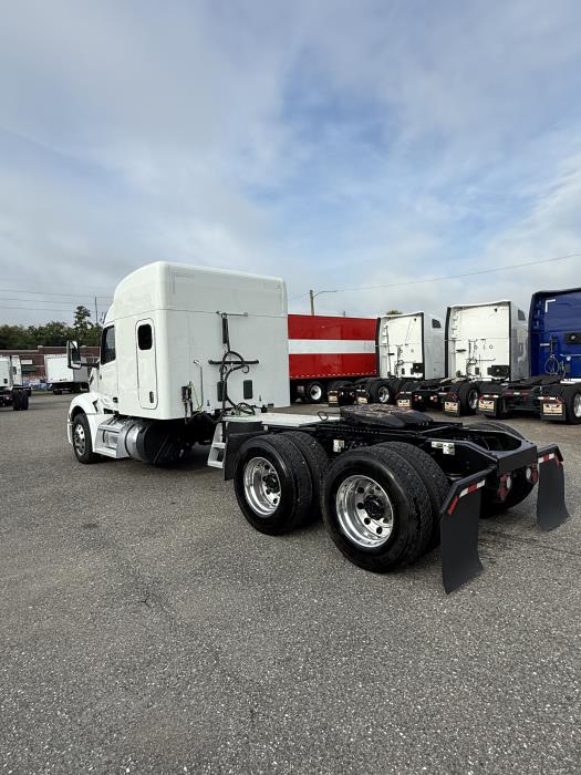 2023 Peterbilt 579-3