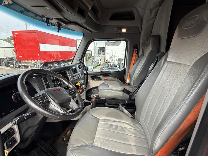 2023 Peterbilt 579-11