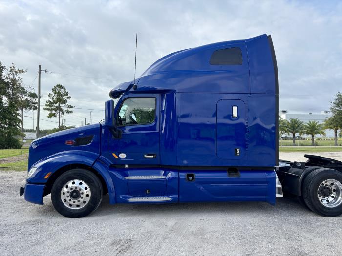 2022 Peterbilt 579-1