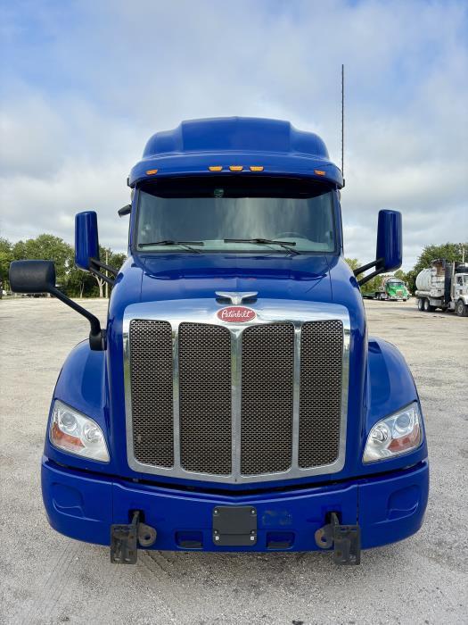 2022 Peterbilt 579-7