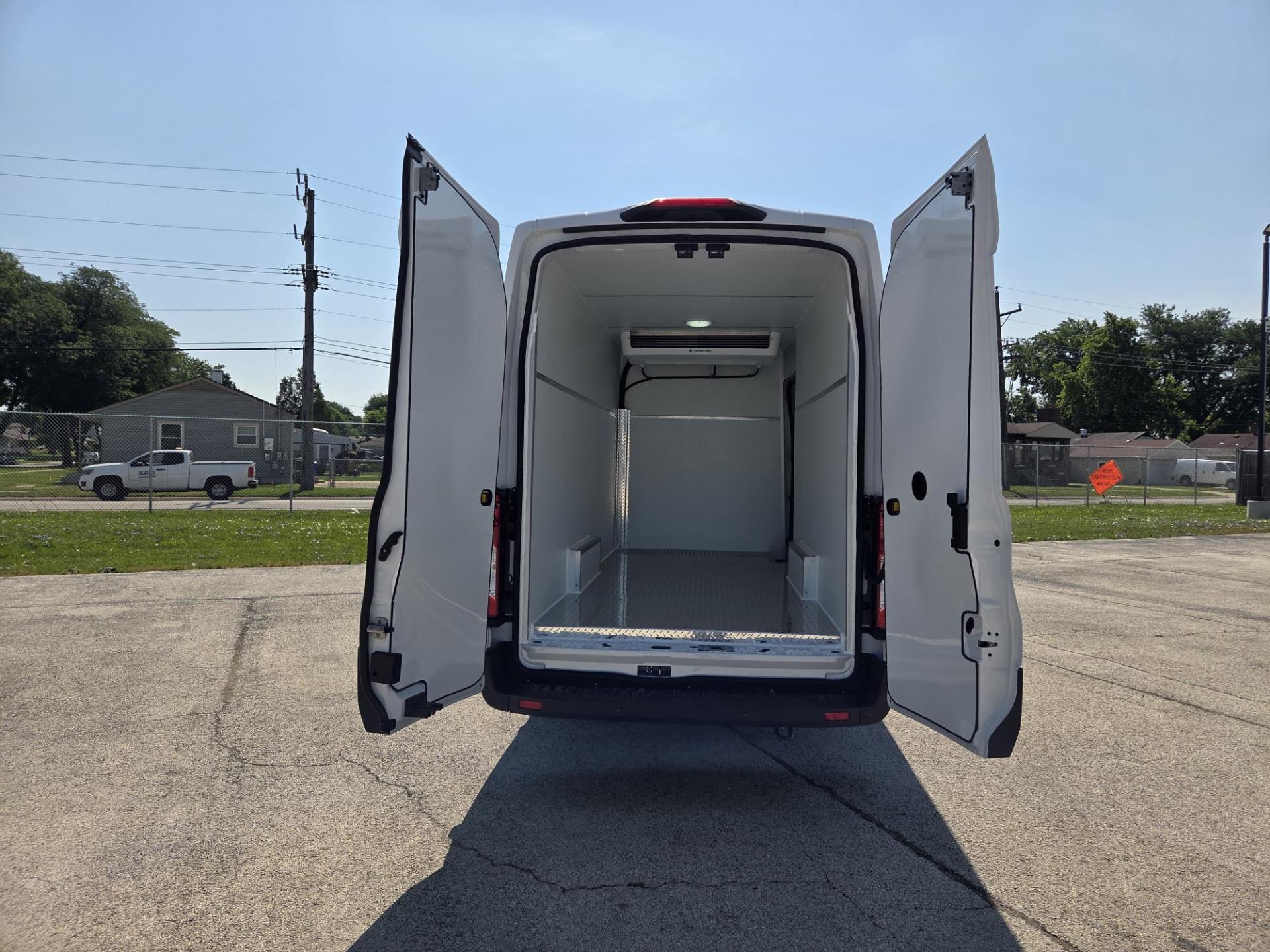 New 2025 Ford Transit 350 Thermo King Refrigerated Body V-520 RT MAX 30 for sale #1903607 - photo 5