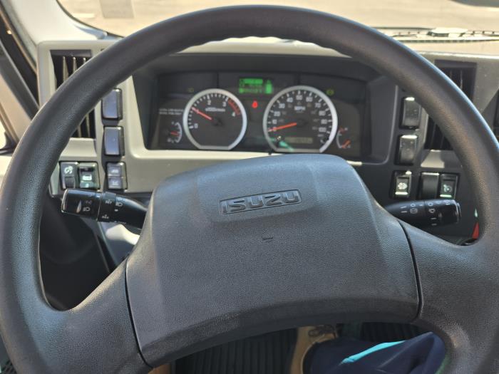 2018 Isuzu NPR-XD-2