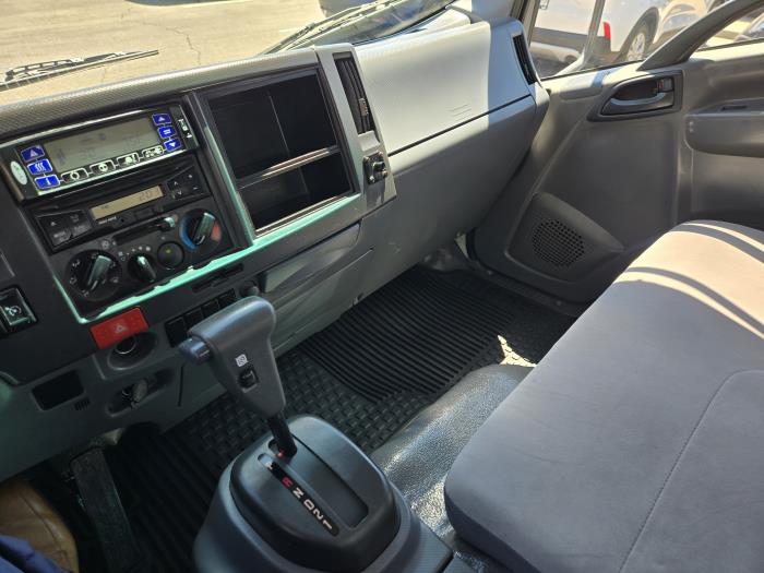 2018 Isuzu NPR-XD-4