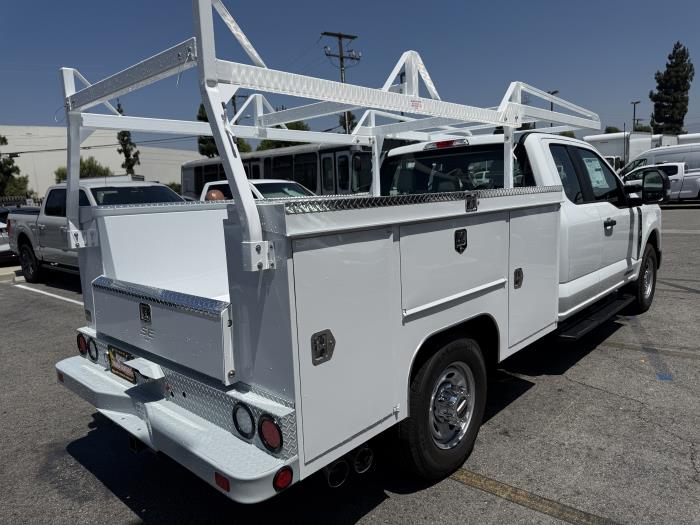 2025 Ford F-350-6