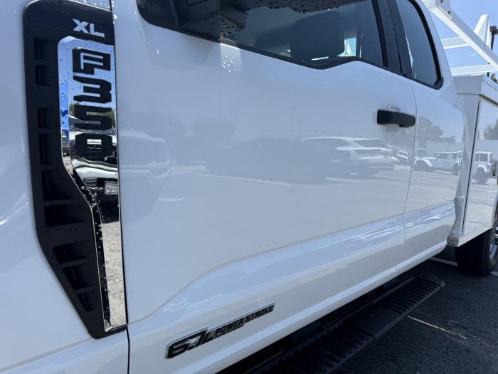2025 Ford F-350-23