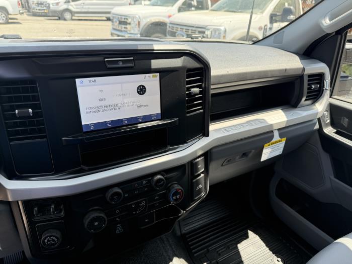 2025 Ford F-350-28