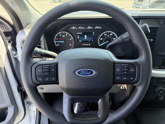 2025 Ford F-350-33