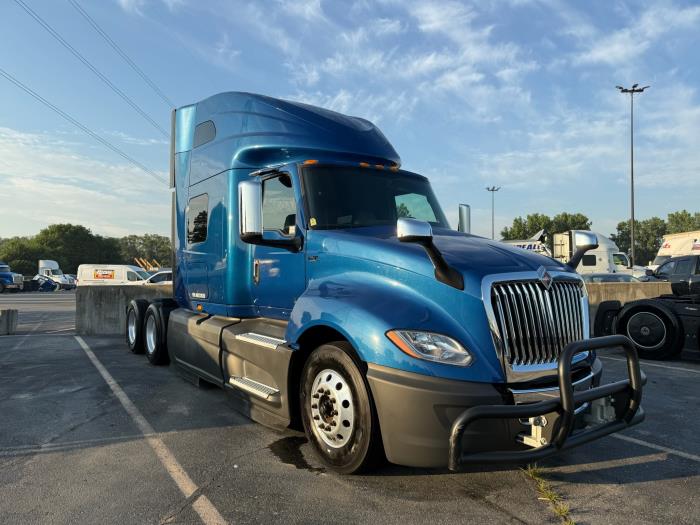 2021 International LT625-10