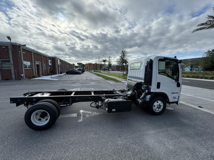 2026 Isuzu NPR-HD-4