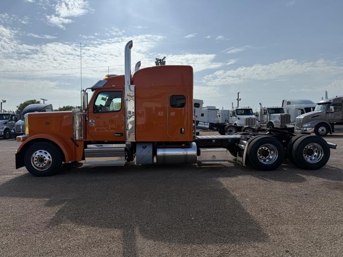 2026 Peterbilt 589-2
