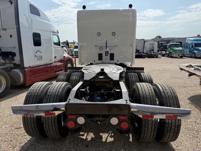 2026 Peterbilt 589-3