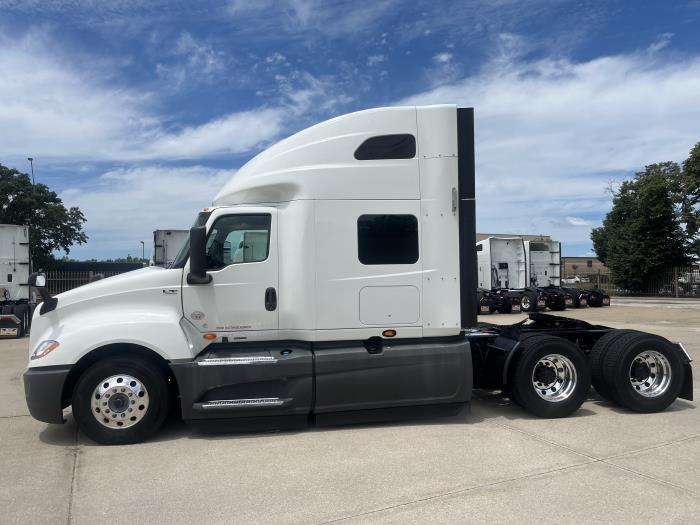 2021 International LT625-2
