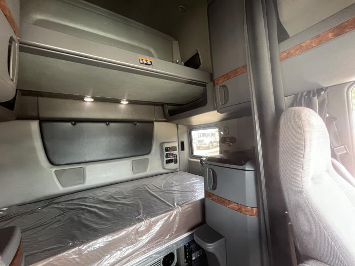 2021 International LT625-13