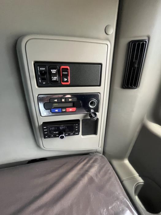 2021 International LT625-14