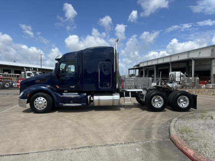 2021 Peterbilt 579-2