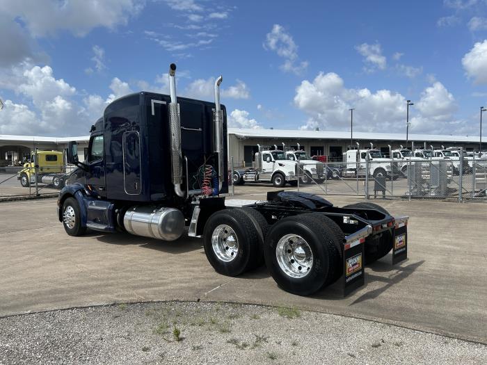 2021 Peterbilt 579-3