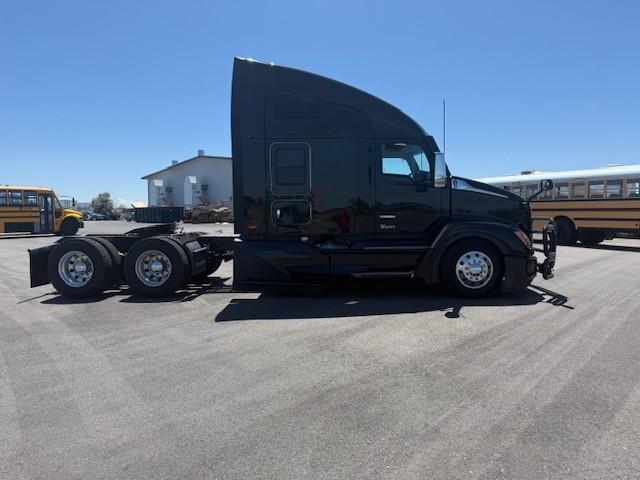 2022 Kenworth T680-6