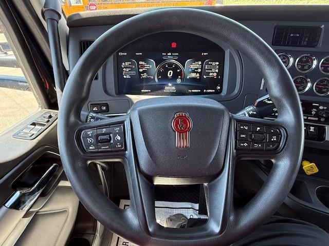 2022 Kenworth T680-11